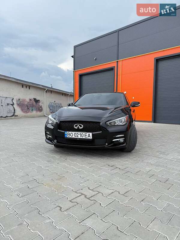 Седан Infiniti Q50 2017 в 