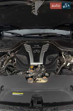 Седан Infiniti Q50 2017 в 
