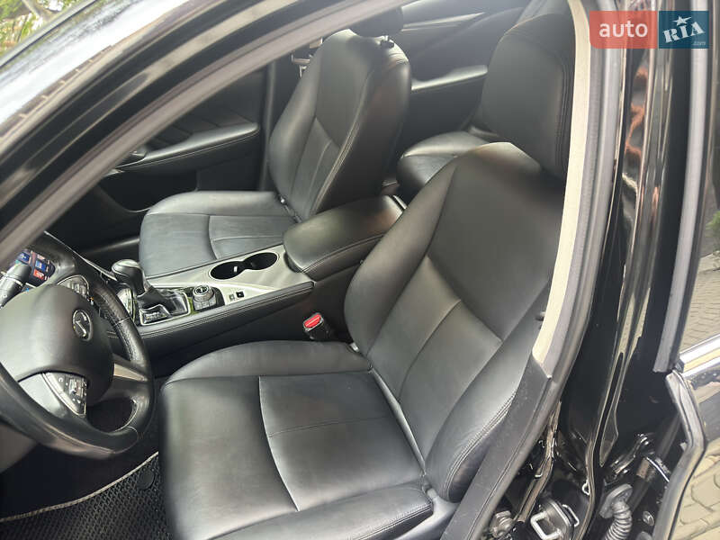 Седан Infiniti Q50 2016 в Броварах