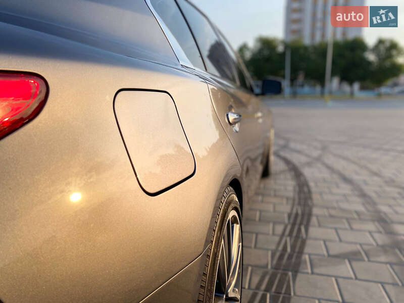 Седан Infiniti Q50 2015 в Черкасах