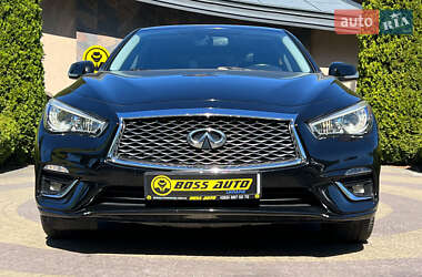 Седан Infiniti Q50 2017 в 