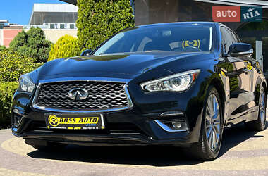 Седан Infiniti Q50 2017 в 