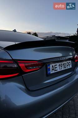 Седан Infiniti Q50 2019 в 