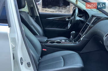 Седан Infiniti Q50 2018 в 