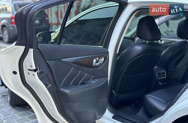 Седан Infiniti Q50 2018 в 