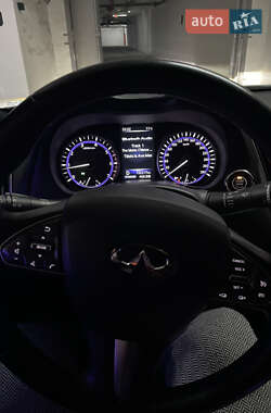 Седан Infiniti Q50 2016 в 
