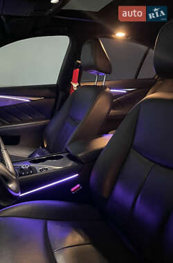 Седан Infiniti Q50 2016 в 