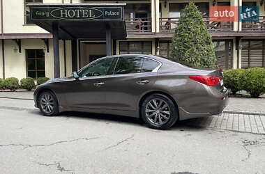 Седан Infiniti Q50 2014 в 