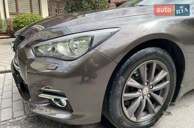 Седан Infiniti Q50 2014 в 