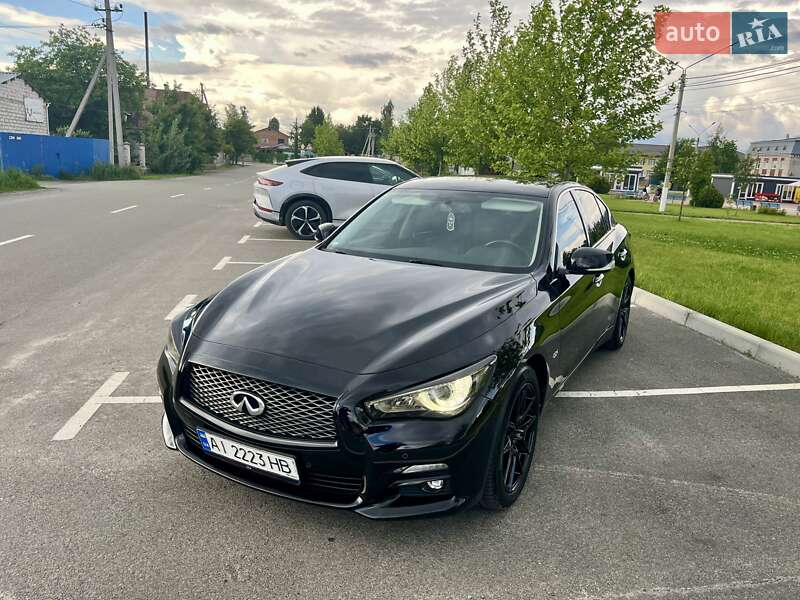 Седан Infiniti Q50 2016 в Вышгороде