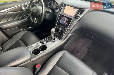 Седан Infiniti Q50 2016 в 