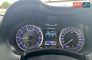 Седан Infiniti Q50 2016 в 