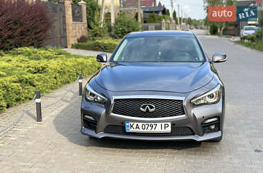 Седан Infiniti Q50 2013 в Черновцах