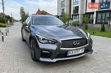 Седан Infiniti Q50 2013 в Черновцах