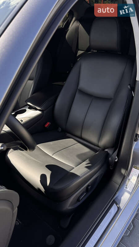Седан Infiniti Q50 2019 в Виннице