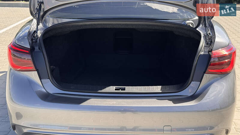Седан Infiniti Q50 2019 в Виннице