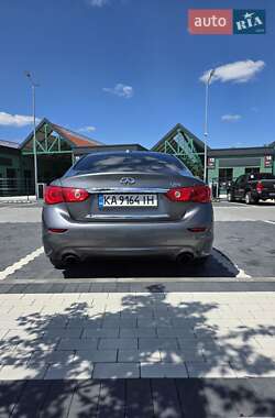 Седан Infiniti Q50 2015 в 