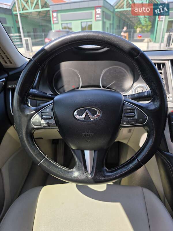 Седан Infiniti Q50 2015 в Івано-Франківську