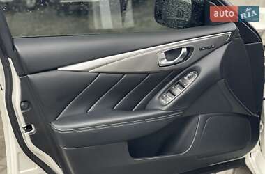 Седан Infiniti Q50 2016 в 