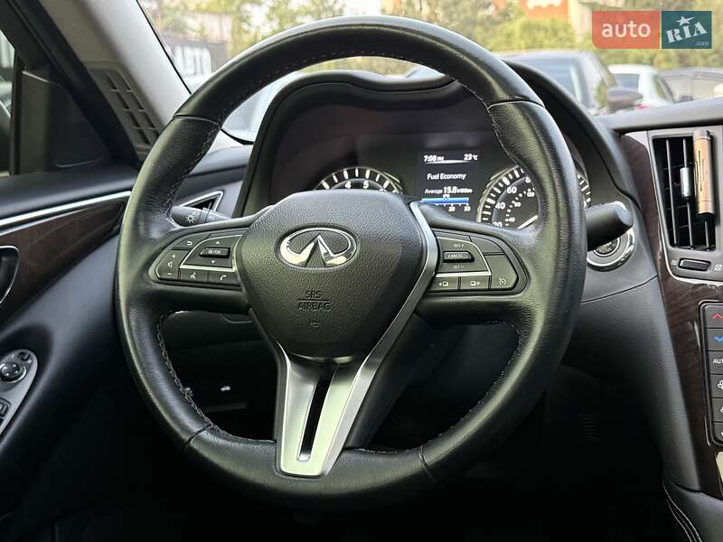 Седан Infiniti Q50 2017 в Харкові