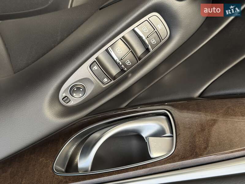 Седан Infiniti Q50 2017 в Харкові