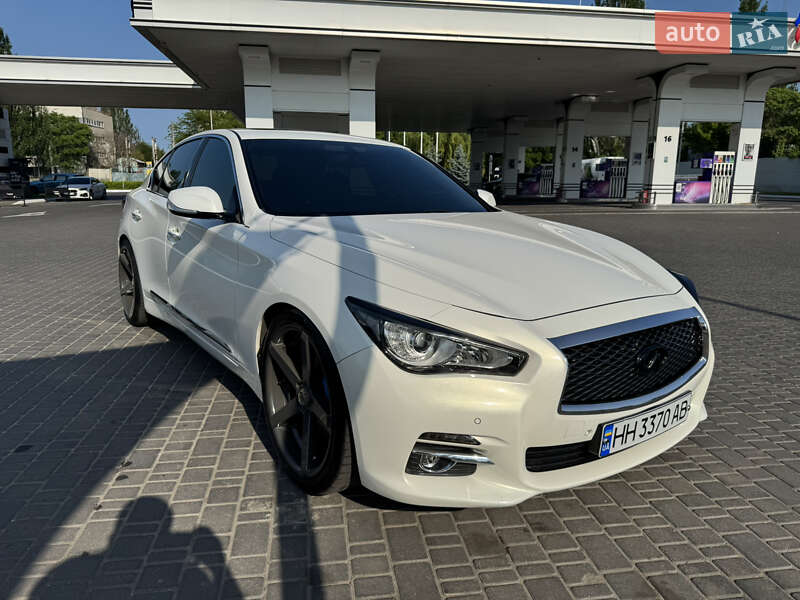 Седан Infiniti Q50 2015 в Одесі