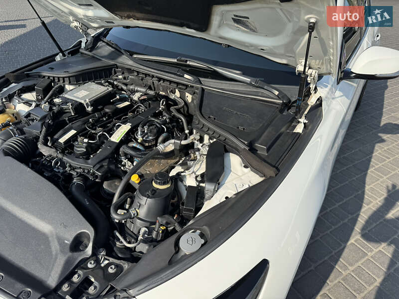 Седан Infiniti Q50 2015 в Одесі