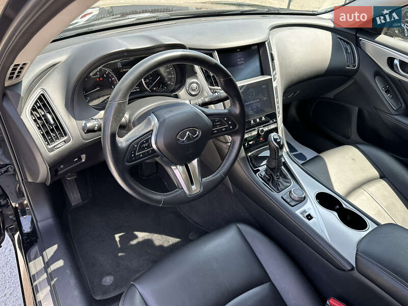 Седан Infiniti Q50 2021 в Киеве