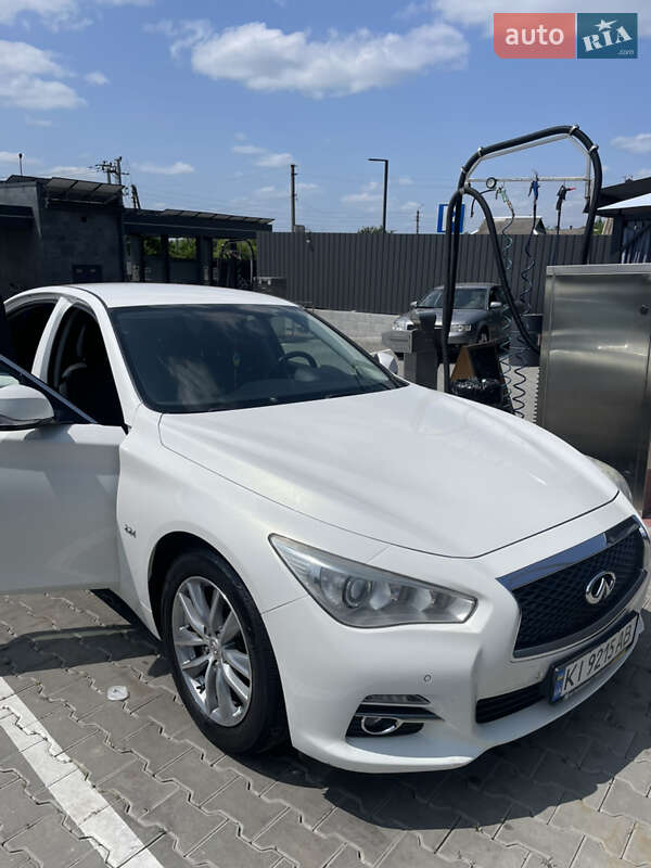 Седан Infiniti Q50 2014 в Белой Церкви