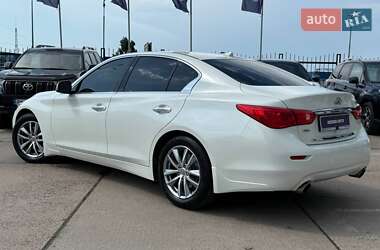 Седан Infiniti Q50 2017 в 