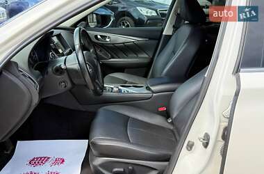Седан Infiniti Q50 2017 в 