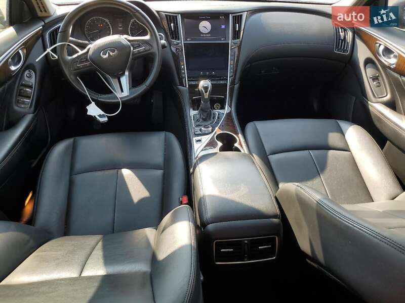 Седан Infiniti Q50 2018 в Львове