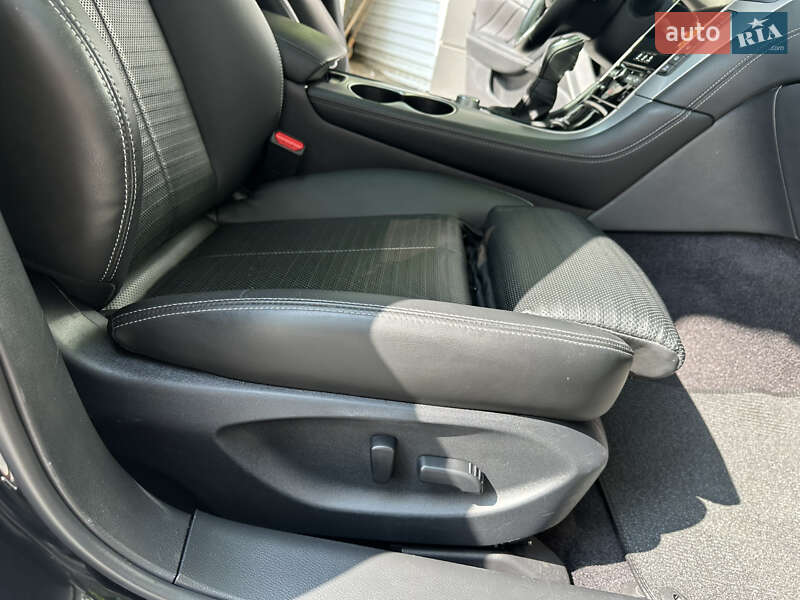 Седан Infiniti Q50 2017 в Одесі