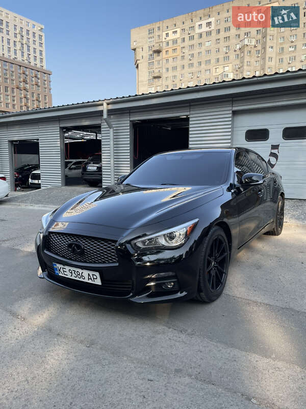 Седан Infiniti Q50 2016 в Дніпрі