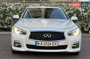 Седан Infiniti Q50 2015 в Киеве