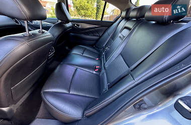 Седан Infiniti Q50 2016 в 