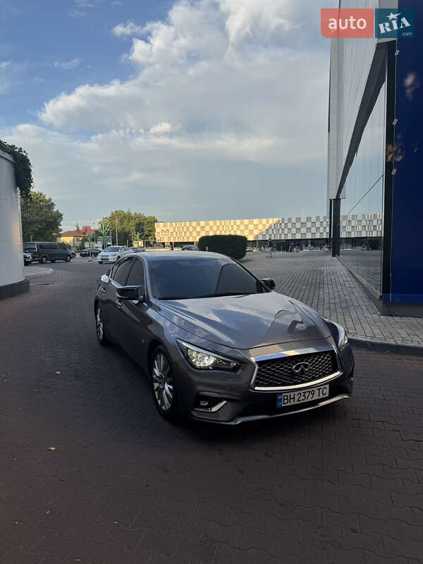 Седан Infiniti Q50 2018 в 