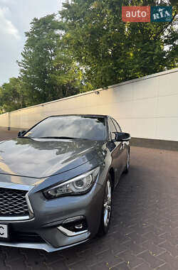 Седан Infiniti Q50 2018 в 