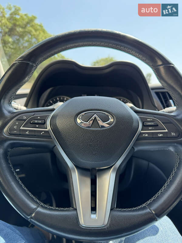 Седан Infiniti Q50 2017 в Одессе