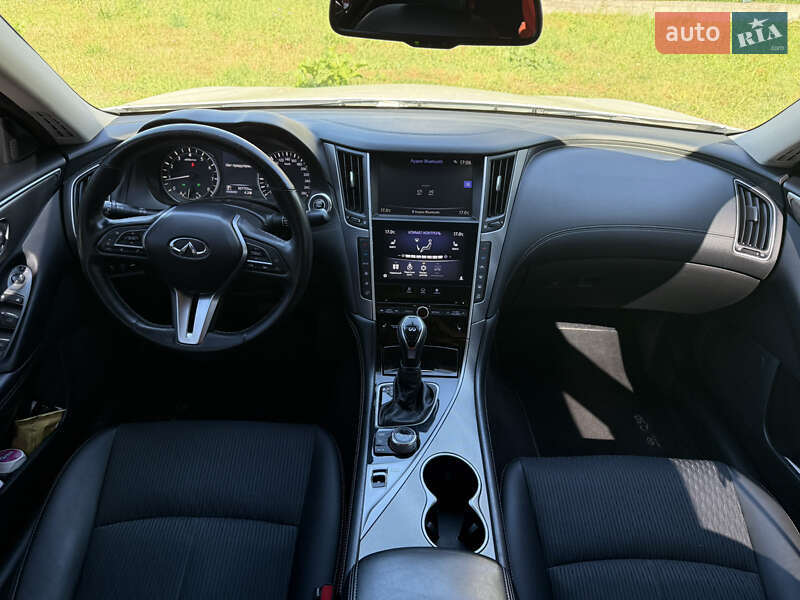 Седан Infiniti Q50 2018 в Львові