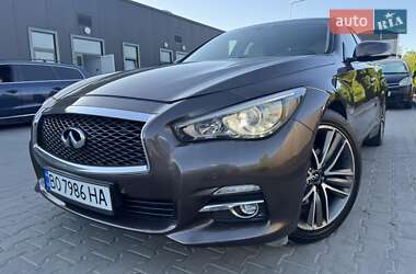 Седан Infiniti Q50 2015 в 
