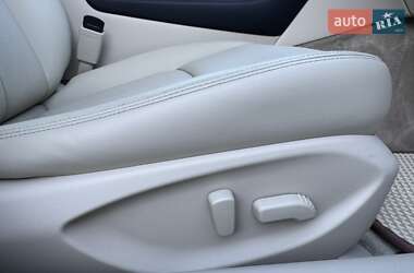 Седан Infiniti Q50 2015 в 