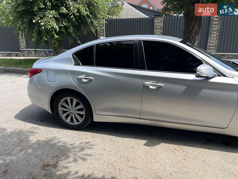 Седан Infiniti Q50 2017 в Житомире