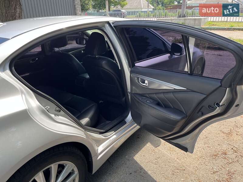 Седан Infiniti Q50 2017 в Житомире