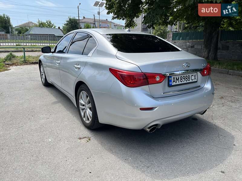 Седан Infiniti Q50 2017 в Житомире