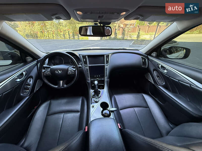Седан Infiniti Q50 2016 в Полтаві