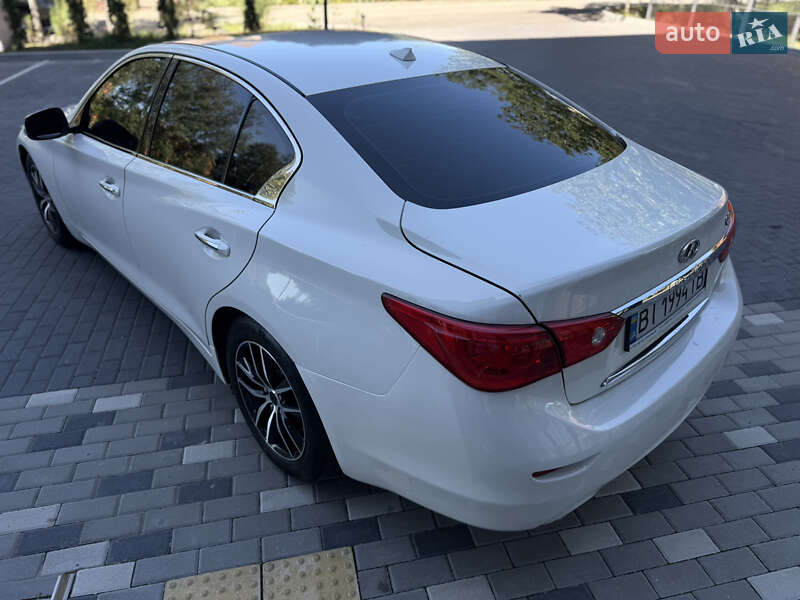 Седан Infiniti Q50 2016 в Полтаві