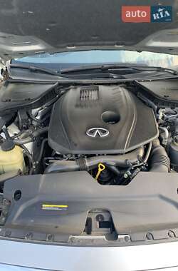Седан Infiniti Q50 2016 в 