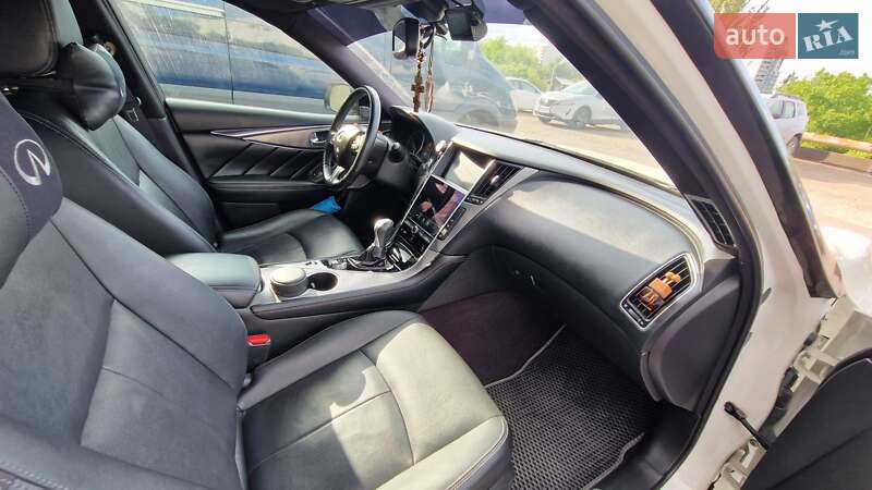 Седан Infiniti Q50 2016 в Одессе