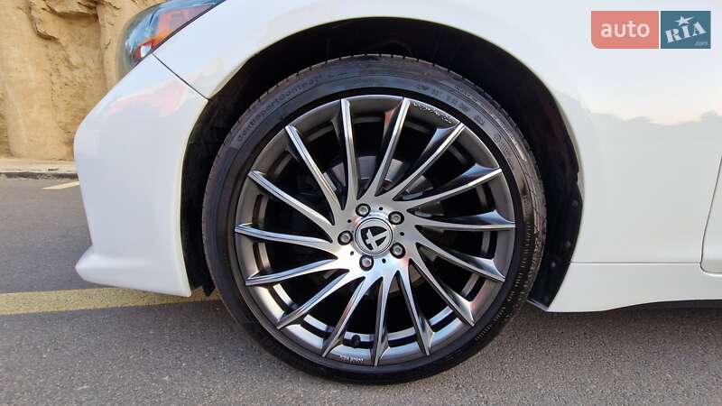 Седан Infiniti Q50 2016 в Одессе